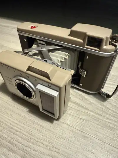 Polaroid J33 Land Camera with Case, View more