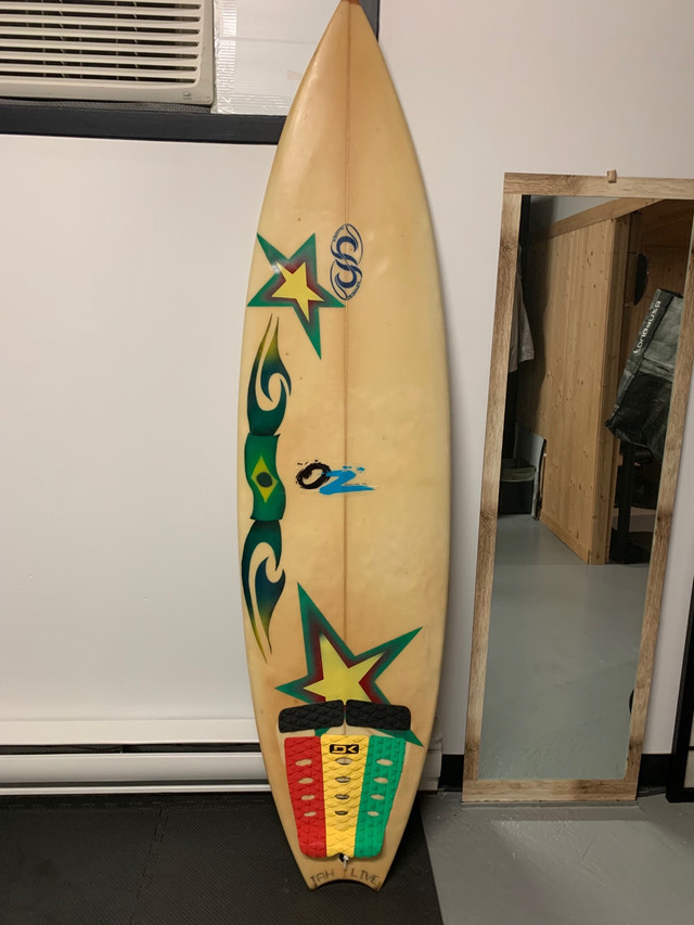 Planche de surf hawaii dans Sports nautiques  à Ville de Québec