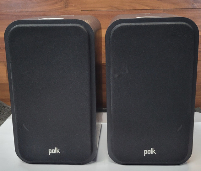 Polk S20 Bookshelf Speaker Pair - Black Walnut in General Electronics in Windsor Region
