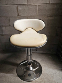 Leather Couter Chair  / tabouret comptoir en cuir