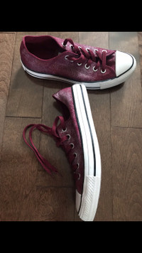Chaussure Convers NEUF TAILLE 8 US