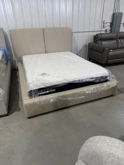Brand new Aiden and Ivy platform bed Comes w solid wood slats Very heavy duty King size $750 Queen s...