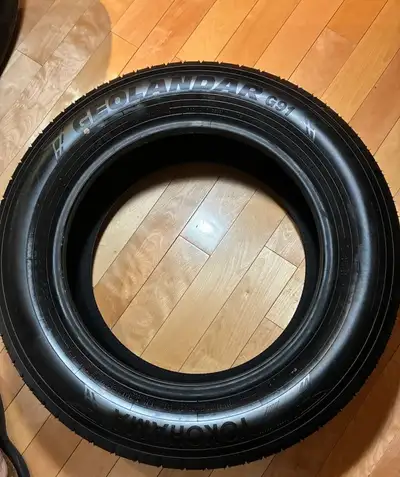 4 pneus neufs, ‘’quatre saisons’’. Dimensions 225/60R17-99H. Marque Yokohama-Geolandar G91. Fabriqué...