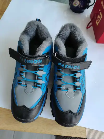 liner youth 5 Winter Shoes, View more