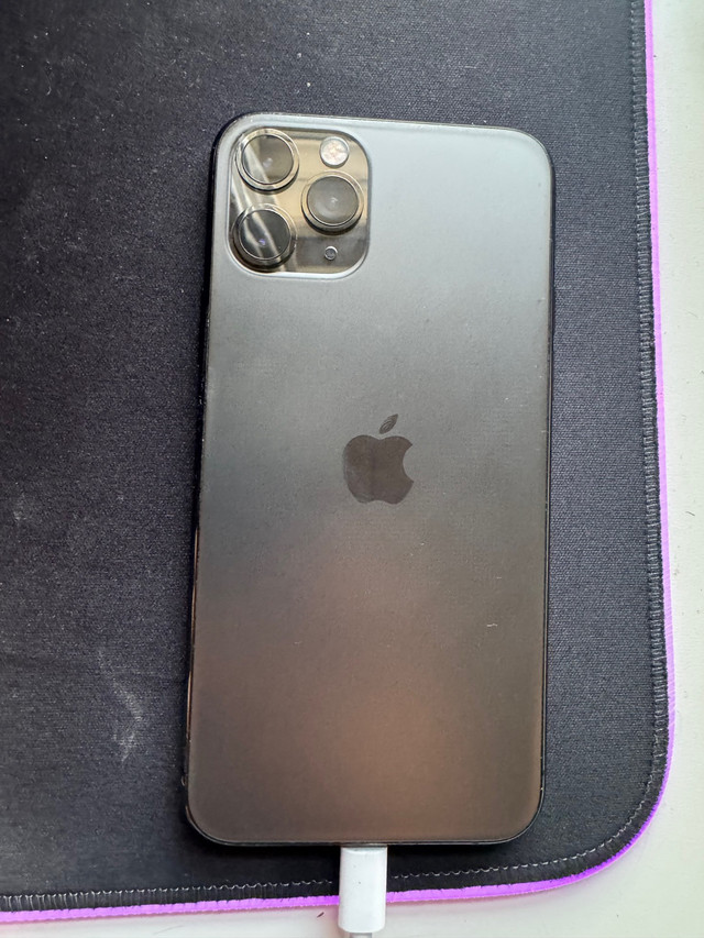 SELLING IPHONE 11 64GB UNLOCKED in Cell Phones in La Ronge - Image 2