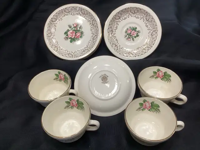 vaisselle antique / porcelaine de Chine in Arts & Collectibles in Lévis - Image 3
