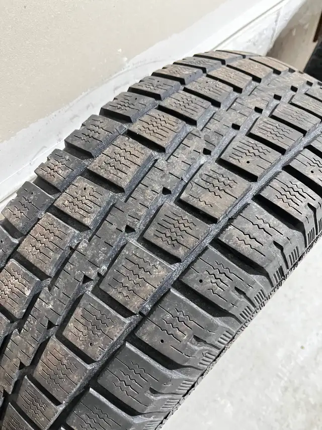 Winter tires 235/65r17 in Tires & Rims in Oshawa / Durham Region - Image 5