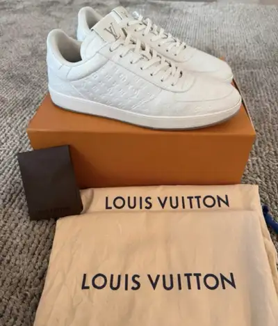 Authentic Men’s Louis Vuitton Rivoli Sneaker, View more