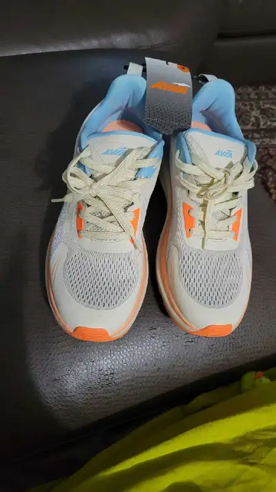 Avia Women's Sneakers size 9, View more
