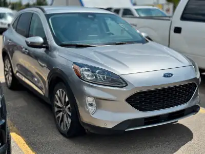 2021 Ford Escape Titanium Hybrid AWD 126,000 km It runs great. No issues mechanically. Hybrid suppor...