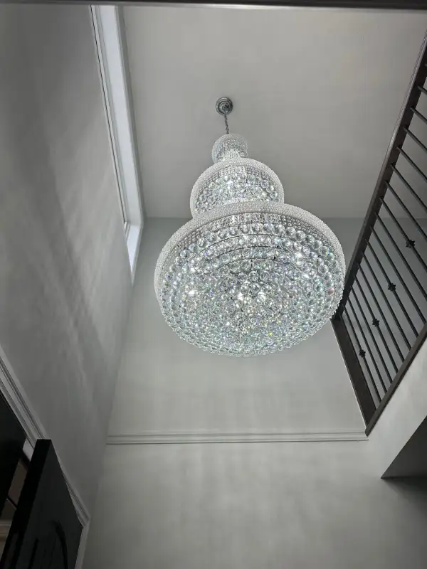 Gorgeous Crystal Chandeliers Available in Indoor Lighting & Fans in City of Montréal - Image 2