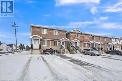 NEW - 3 bedroom Semi to rent