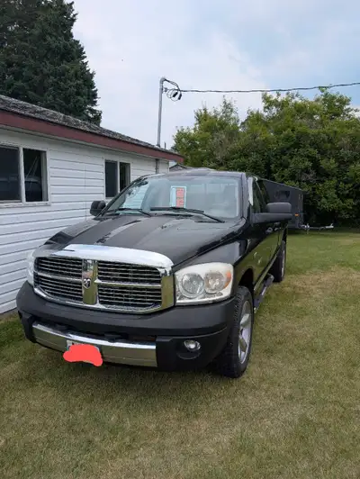 MUST SEE!!! 2008 Dodge Ram 1500 Laramie quad cab. Safetied Only 197,338km Very clean truck for it's...