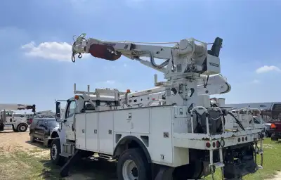 2019 Freightliner M2-106 Cummins 6.7L Diesel Automatic 70,000 miles Terex Commander 4047 47 ft sheav...