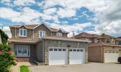 FULL Family Home in Streetsville – Perfect for Family