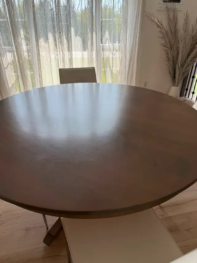 Kitchen table , 4 chairs in Dining Tables & Sets in Bridgewater - Image 3