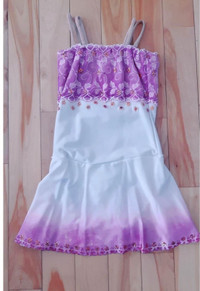 Robe de patinage artistique taille 10-12 ans