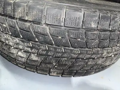 Dunlop Wintermax tires Steel rims are from a Jeep cherokee 5x110 4 Wheels + spare