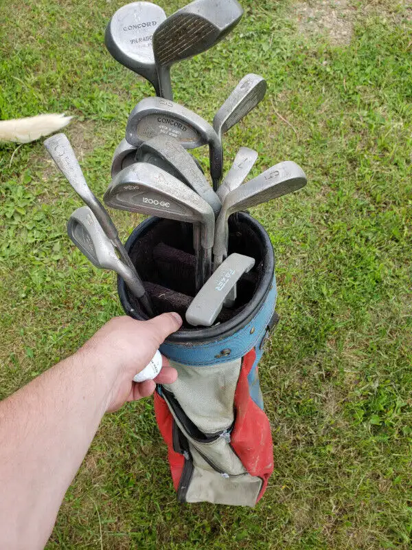 14 Used Golf clubs with Golf bag in Golf in Edmonton - Image 4