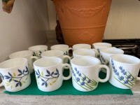 La opala Tea Cups 12 Cups in total