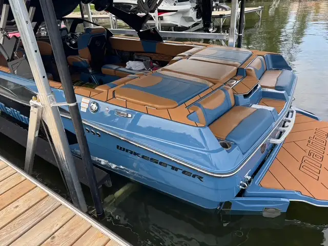 2024 Malibu 23 LSV Wakesetter in Powerboats & Motorboats in Oshawa / Durham Region - Image 4
