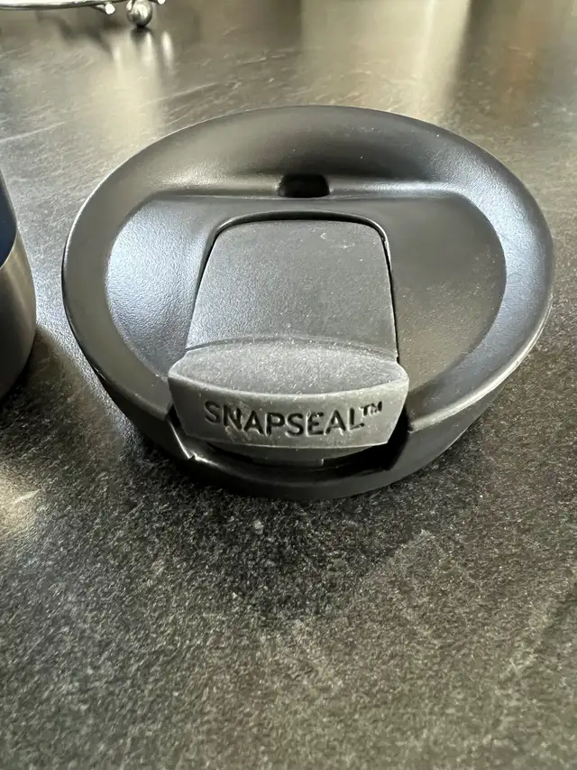 Contigo SnapSeal Insulated Travel Tumblers in Other in Oshawa / Durham Region - Image 4