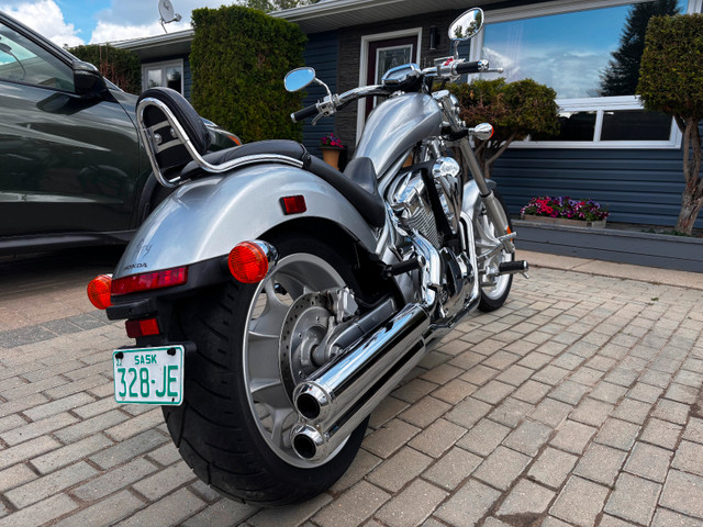 HONDA FURY 2012. in Street, Cruisers & Choppers in Saskatoon - Image 4