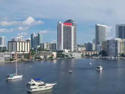 Condo à louer en floride,Hallandale,GoldenIsles(prix dans texte), View more