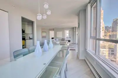 Fully Furnished Private Room in Downtown - Utilities Inclusive