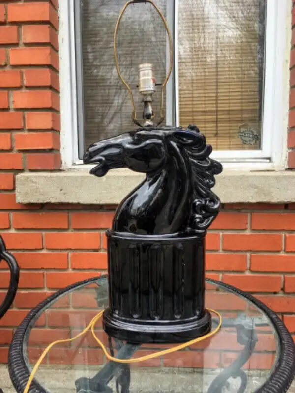 Lampe de table vintage ceramic cheval in Indoor Lighting & Fans in City of Montréal - Image 3