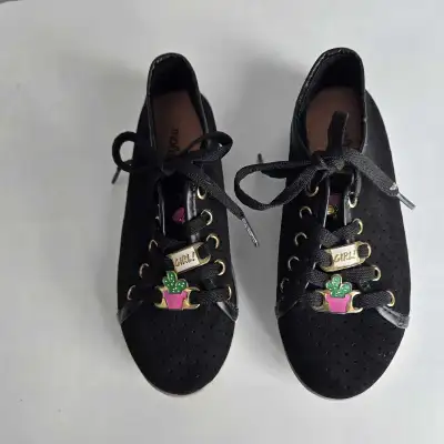 Kids Designer Molekinha Sneakers kids sz 11, View more