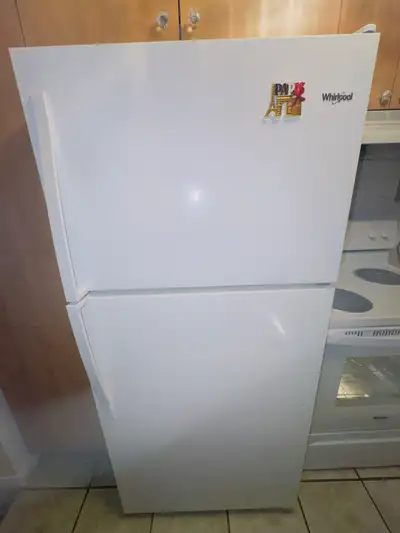 Frigo 18 pi³et cuisinière a vendre excellent etat, View more