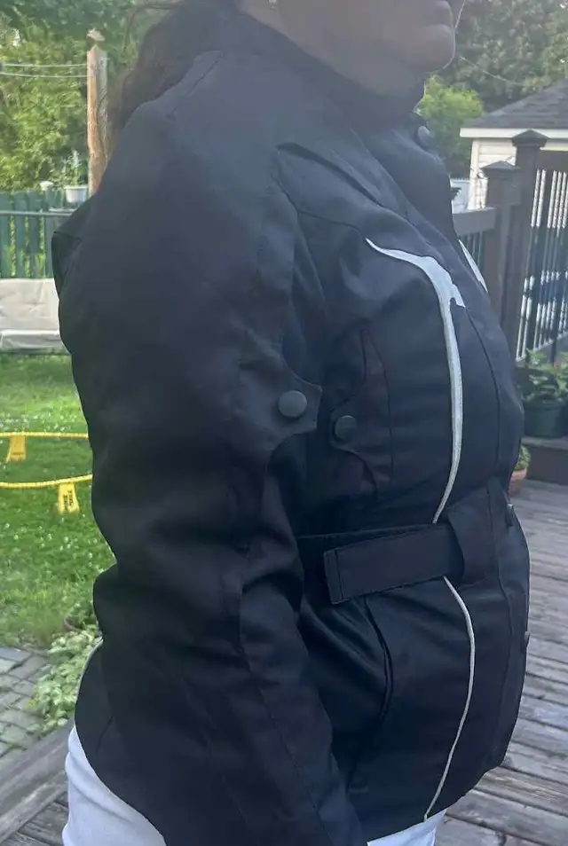manteau moto femme fr xl marque first classics in Motorcycle Parts & Accessories in Laval / North Shore - Image 3