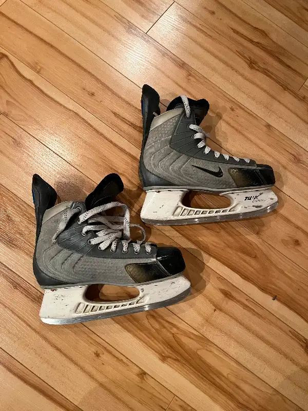 patins de hochey in Skates & Blades in Longueuil / South Shore - Image 2