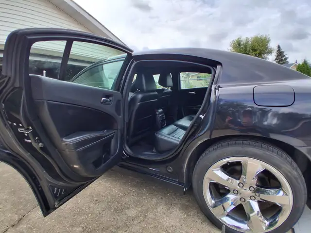 2011 Dodge Charger565626305365288964