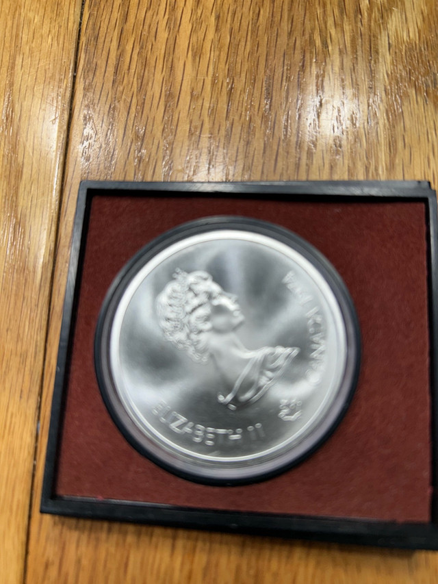 Monnaie olympique 1976 La Crosse Canada 1974 10$ dans Art et objets de collection  à Lévis - Image 2