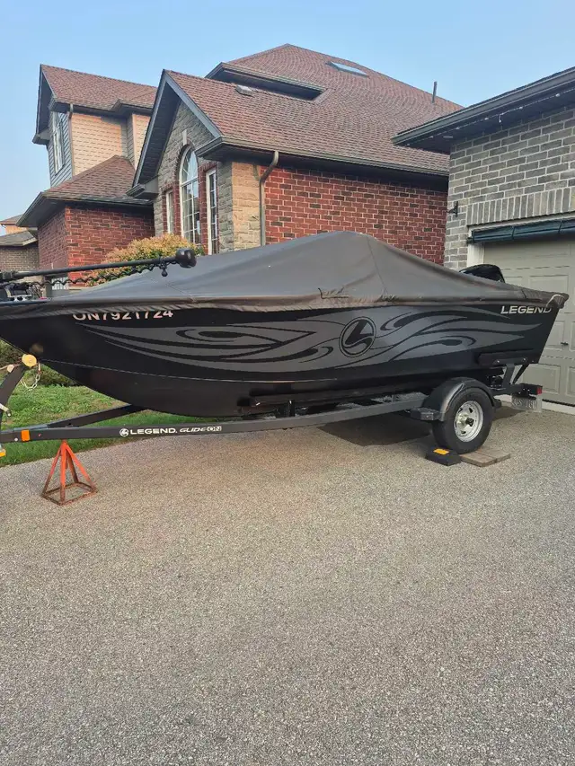 Legend F17 in Powerboats & Motorboats in Guelph - Image 2