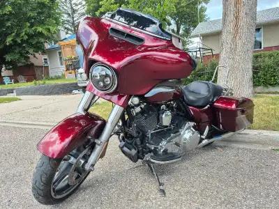 2014 Street Glide Special. Nice example of the first year of Rushmore touring bikes. Shes had some w...