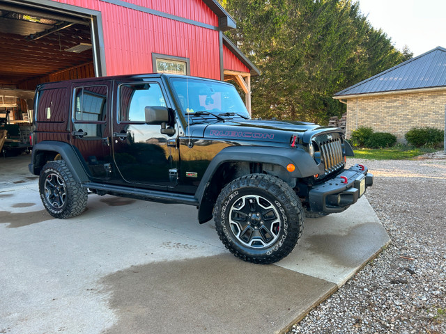 2013 Jeep Wrangler Unlimited in Cars & Trucks in London - Image 2