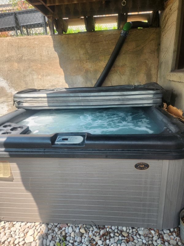 Hot tub available. Made by Nordic Hot Tubs & Pools Barrie Kijiji