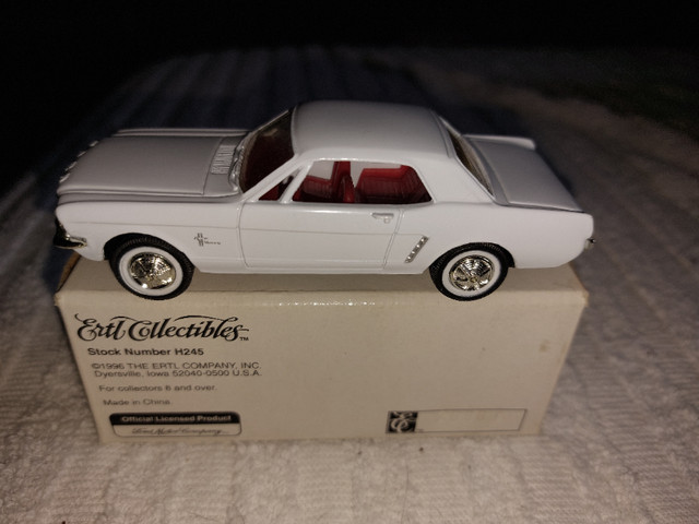 ERTL 1:43 SCALE 1964 1/2 WHITE FORD MUSTANG in Arts & Collectibles in Guelph