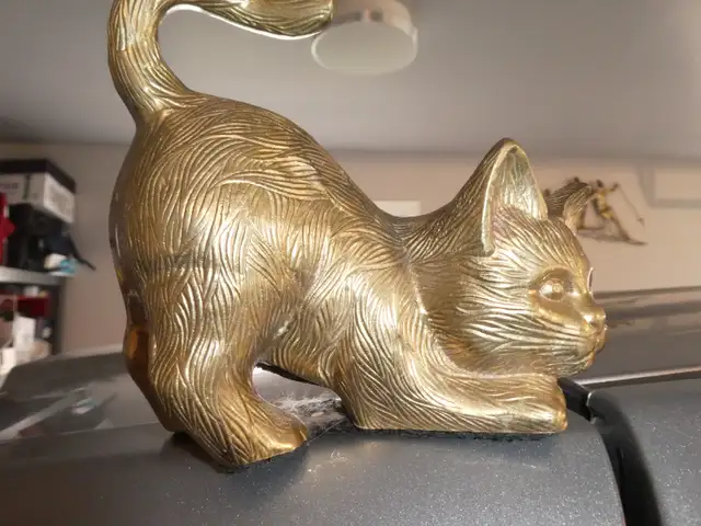 Brass Cat  Trinket in Arts & Collectibles in Ottawa - Image 7
