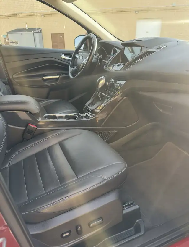 Ford Escape64993761645955123