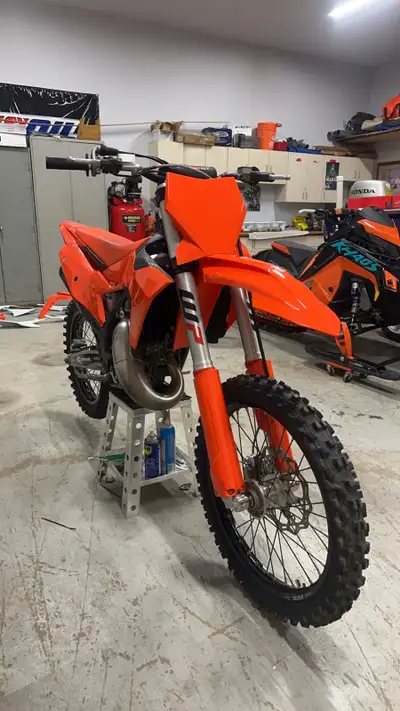 Selling my 2024 KTM 125 SX, the bike has 30.1hrs on it and has been throughly maintained the entire...