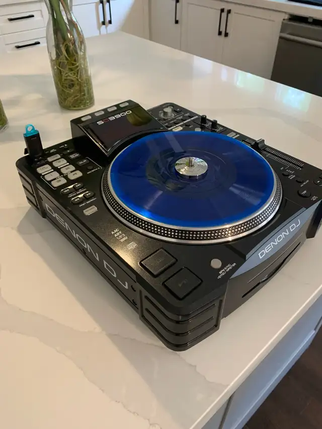 Denon Sc3900 2 decks mixer not included in Performance & DJ Equipment in Markham / York Region - Image 6