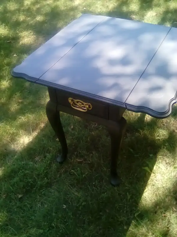 Tea table in Dining Tables & Sets in Sarnia - Image 2