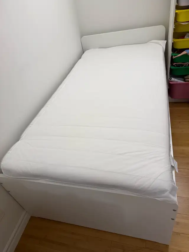 IKEA Twin bed with IKEA mattress 