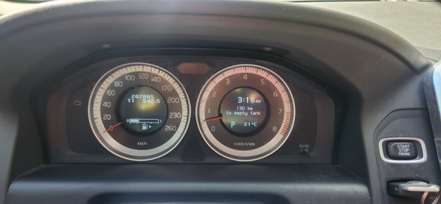VOLVO XC60 2013 205,000 KM IN GOOD CONDITION — photo 5