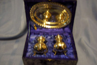 SILVER PLATED COLLECTIBLE SALT & PEPPER SHAKERS WITH BUTTER PL