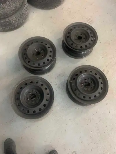 16 x 6.5 5 x 114.3 Center bore 60.1 With all 4 tpms sensors